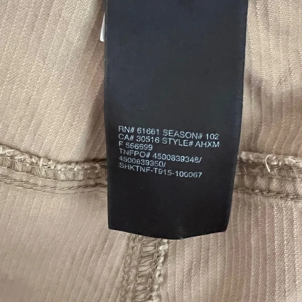 The North Face Beige Convertible Outdoor Hiking Straight Cargo Pants Size 10 EUC - Picture 10 of 12